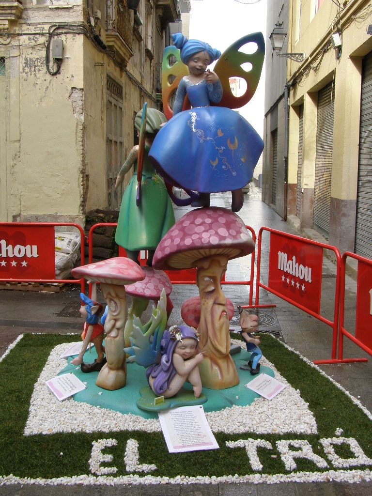 Totfalles: En Sendra-Plaza de Coll